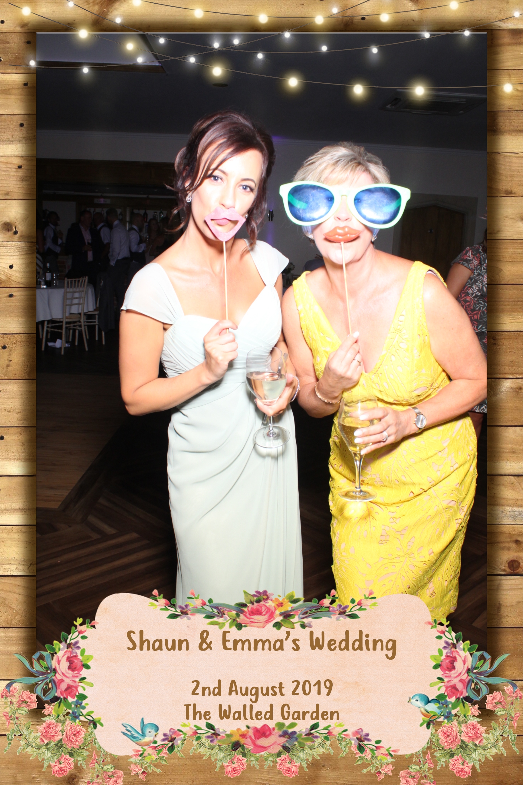 Shaun and Emma's Wedding | View more photos from the event at images.mobile-photo-booth.com/u/MobilePhotoBoothUK/Shaun-and-Emmas-Wedding